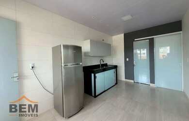 Imagem: O apartamento possui 1 Dormitório, 1 Banheiro, 1 Vaga na garagem