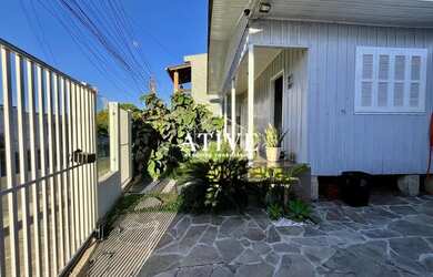 Imagem 3: Casa com 2 quartos cozinha planejada e garagem coberta pra 02 carros para locação