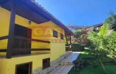 Imagem: A casa em condomínio possui 4 Dormitórios, 5 Banheiros, 4