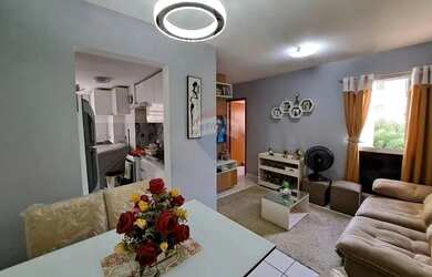 Imagem: O apartamento possui 2 Dormitórios, 1 Banheiro, 1 Vaga na garagem