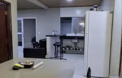 Imagem: A casa em condomínio possui 3 Dormitórios, 3 Banheiros, 3