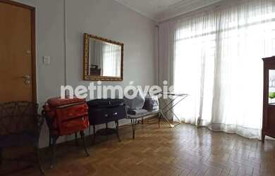 Imagem: O apartamento possui 3 Dormitórios, 1 Banheiro, 1 Vaga na garagem