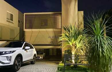 Imagem: A casa em condomínio possui 5 Dormitórios, 5 Banheiros, 5