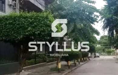 Imagem: A casa possui 5 Dormitórios, 5 Banheiros, 2 Vagas na garagem