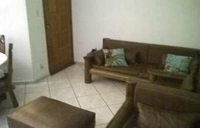 Imagem: A casa possui 3 Dormitórios, 2 Banheiros, 1 Vaga na garagem