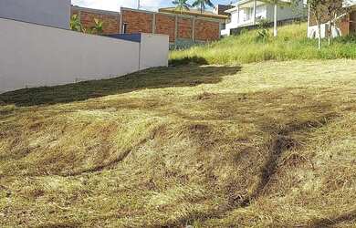 Imagem: O terreno possui 400m² de Área e está localizado em Conselheiro