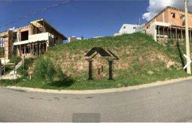 Imagem: O terreno possui 450m² de Área e está localizado em Loteamento