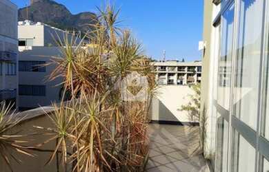 Imagem: O depósito possui 1 Vaga na garagem, 101m² de Área e está