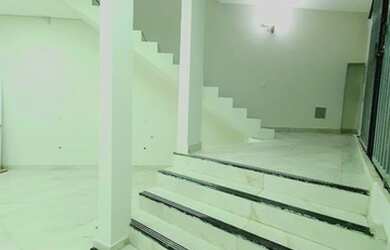 Imagem 6: Comercial para Locação em Belo Horizonte, Sagrada Família, 4 banheiros