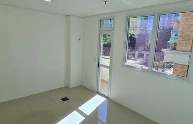 Imagem: O depósito possui 1 Vaga na garagem, 30m² de Área e está