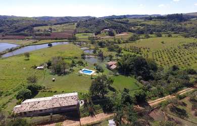 Imagem: A fazenda possui 400m² de Área e está localizado em Parque