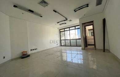 Imagem: O depósito possui 1 Vaga na garagem e 35m² de Área e está