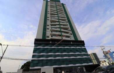 Imagem: O apartamento possui 3 Dormitórios, 1 Banheiro, 2 Vagas na