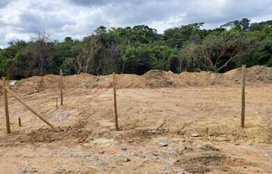 Imagem: O terreno possui 526m² de Área e está localizado em Tropical