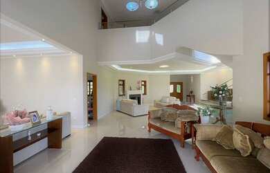 Imagem 9: Linda Casa com 4 dorm/3 sts - Salões festas e jogos, piscina, gourmet