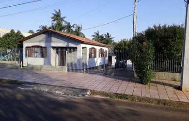 Imagem: A casa possui 2 Dormitórios e está localizado em São Defende