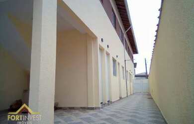 Imagem: A casa possui 2 Dormitórios, 1 Banheiro, 1 Vaga na garagem