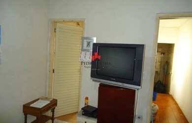 Imagem: A casa possui 2 Dormitórios, 2 Banheiros, 2 Vagas na garagem