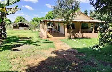 Imagem 7: Chácara com piscina. Piscinae1.800m² de Área