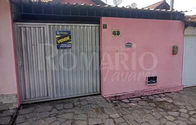 Imagem: A casa possui 3 Dormitórios, 2 Banheiros, 1 Vaga na garagem