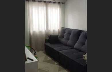 Imagem: A casa possui 3 Dormitórios, 2 Banheiros, 3 Vagas na garagem