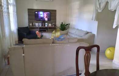 Imagem: A casa possui 4 Dormitórios, 4 Banheiros, 3 Vagas na garagem