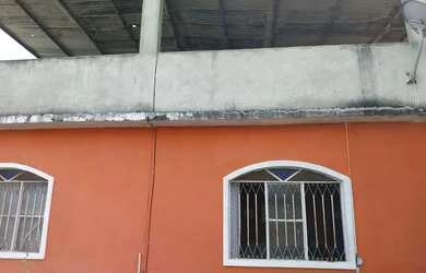 Imagem: A casa possui 2 Dormitórios, 1 Banheiro, 320m² de Área e