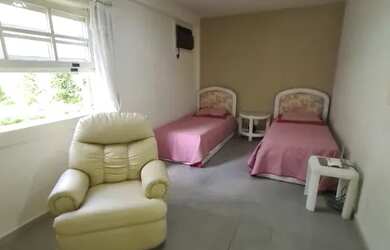 Imagem 2: Casa condomínio Portogalo dentro canal da Marina - churrasqueira - lancha...