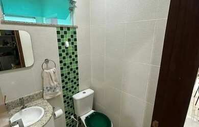 Imagem: A casa em condomínio possui 3 Dormitórios, 3 Banheiros, 2