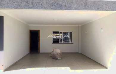 Imagem: A casa possui 3 Dormitórios, 3 Banheiros, 1 Vaga na garagem