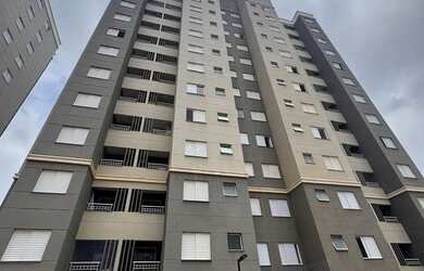 Imagem: O apartamento possui 2 Dormitórios, 1 Banheiro, 1 Vaga na garagem