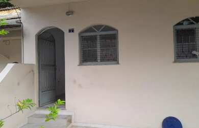 Imagem: A casa possui 1 Dormitório e 1 Banheiro e está localizado