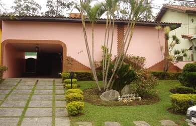 Imagem: A casa em condomínio possui 3 Dormitórios, 3 Banheiros, 4