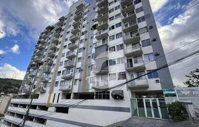 Imagem: O apartamento possui 1 Dormitório, 1 Banheiro, 1 Vaga na garagem