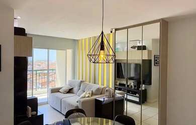 Imagem: O apartamento possui 3 Dormitórios, 1 Banheiro, 1 Vaga na garagem