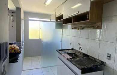 Imagem: O apartamento possui 2 Dormitórios, 1 Banheiro, 1 Vaga na garagem