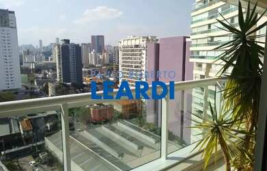 Imagem: O depósito possui 2 Vagas na garagem, 52m² de Área, Imóvel