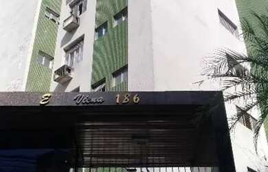 Imagem: O apartamento possui 3 Dormitórios, 1 Banheiro, 1 Vaga na garagem