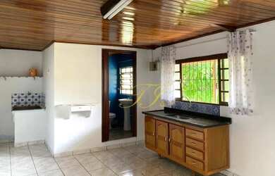 Imagem: A casa possui 1 Dormitório, 1 Banheiro, 40m² de Área e está