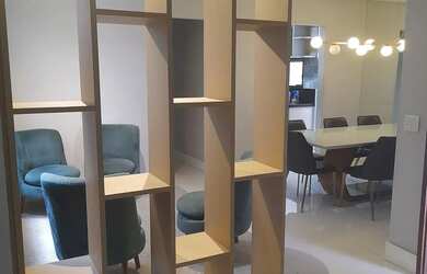 Imagem: A casa possui 3 Dormitórios, 3 Banheiros e 2 Vagas na garagem