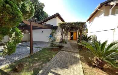 Imagem: A casa em condomínio possui 3 Dormitórios, 2 Banheiros, 5