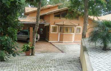 Imagem 1: Casa com lareira e jardim, Parque Nova Jandira, Jandira