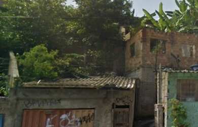 Imagem: A casa possui 5 Dormitórios, 5 Banheiros, 2 Vagas na garagem