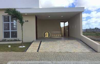 Imagem: A casa possui 3 Dormitórios, 1 Banheiro, 2 Vagas na garagem