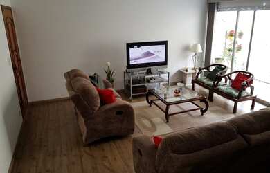 Imagem: O apartamento possui 3 Dormitórios, 1 Banheiro, 3 Vagas na