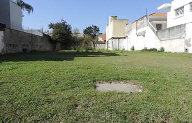 Imagem: O terreno possui 950m² de Área e está localizado em Bairro