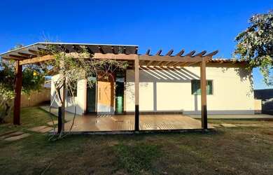 Imagem: A casa em condomínio possui 3 Dormitórios, 2 Banheiros, 150m²