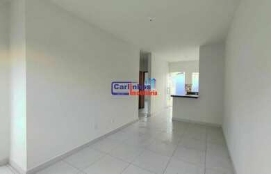 Imagem: A casa possui 2 Dormitórios, 1 Banheiro, 2 Vagas na garagem