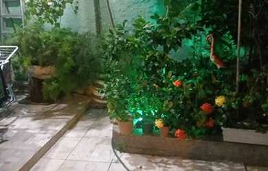 Imagem: A casa possui 3 Dormitórios, 2 Banheiros, 2 Vagas na garagem