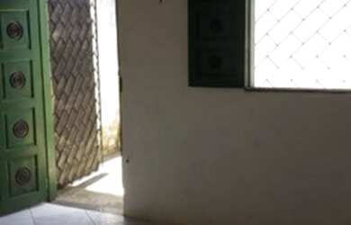 Imagem: A casa possui 2 Dormitórios, 1 Banheiro, 30m² de Área e